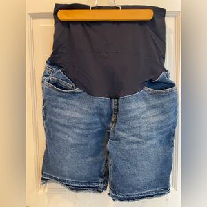 Time and Tru Black Maternity Jean Shorts